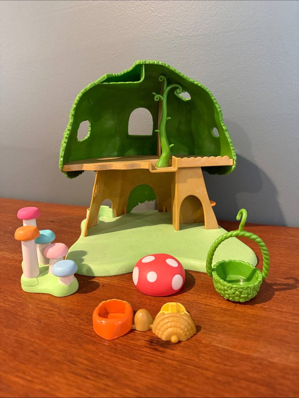 Calico Critters Treehouse - Picture 5 of 6